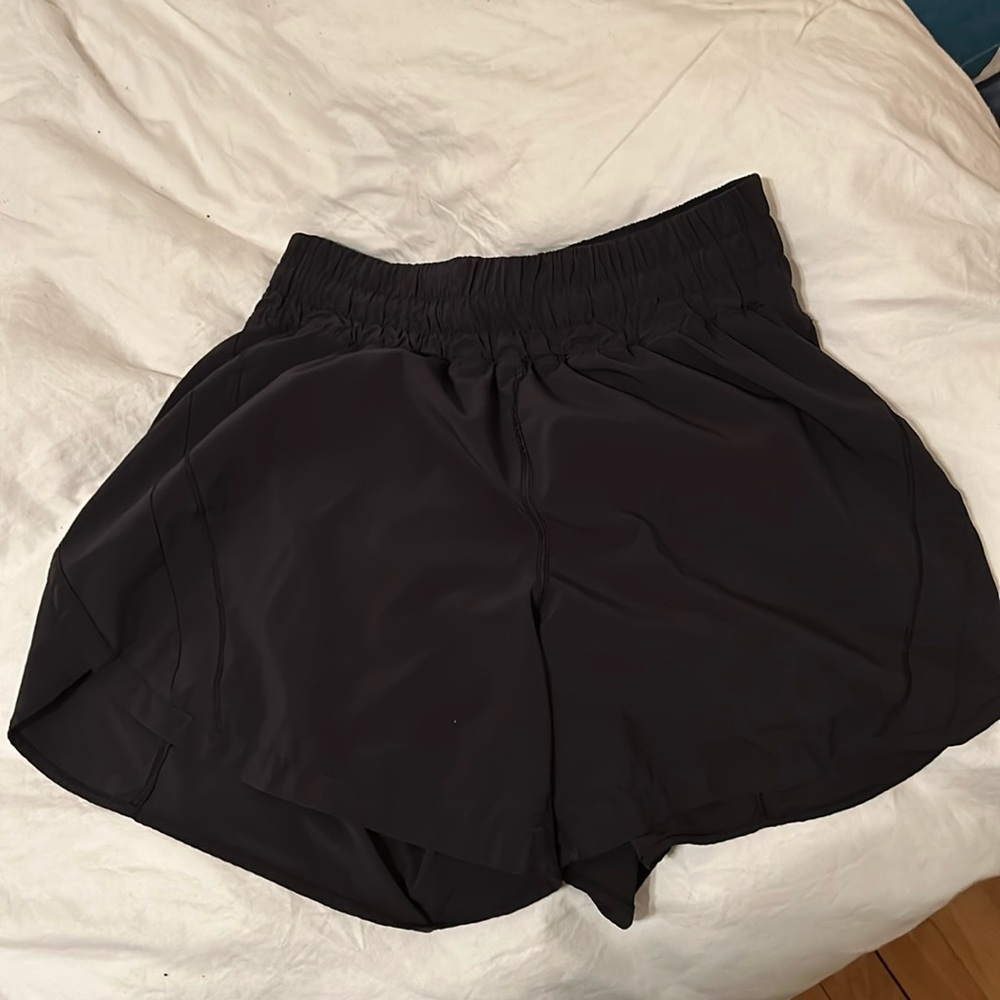 Lululemon track that high rise lined short 5”